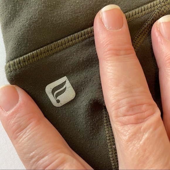 Fabletics Define Leggings Olive Green Small High Waisted Yoga Athleisure Skinny - Picture 3 of 10